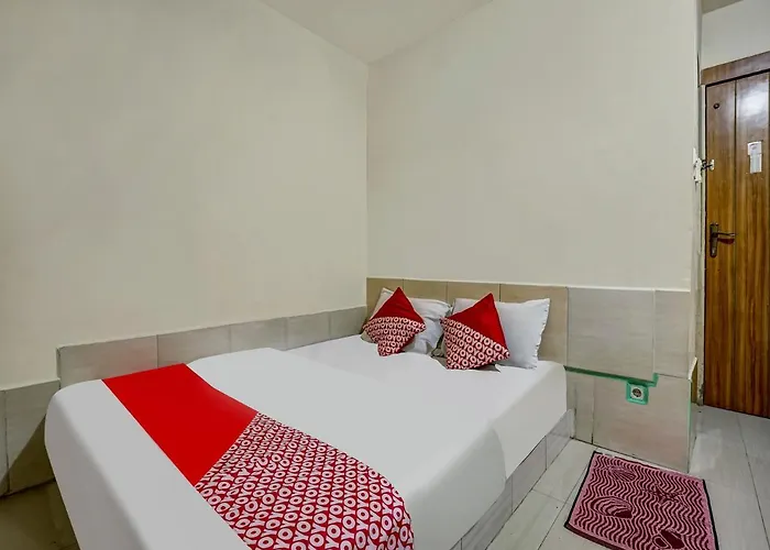 Oyo 90158 Hotel Lendosis Perintis Kemerdekaan Palembang